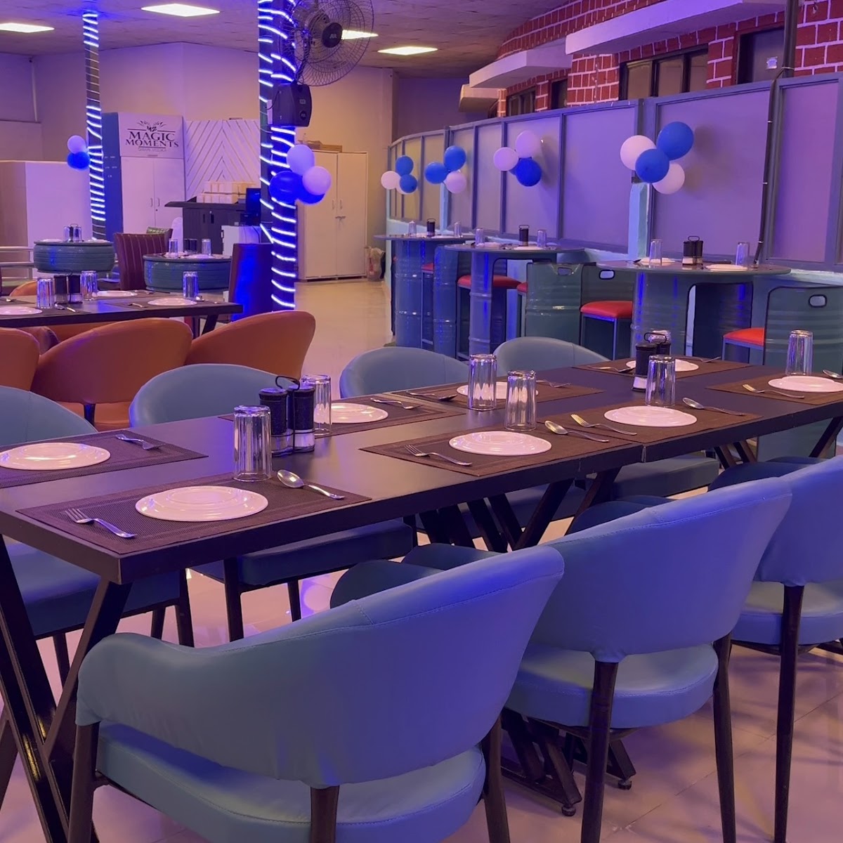 Hary 'n Lav - A Beachside Restaurant ( Searock Villa Daman)